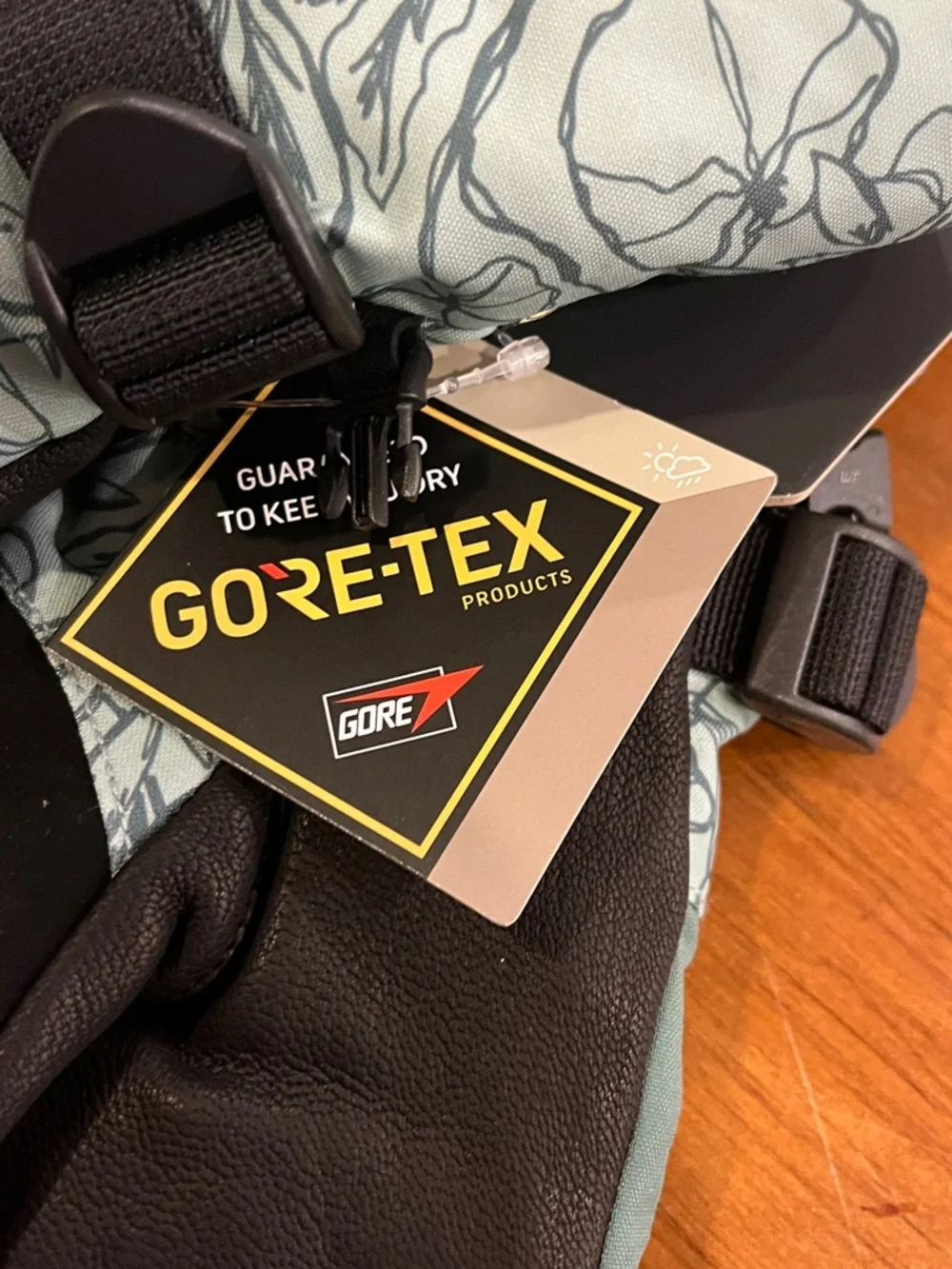 Dakine Fleetwood Gore-Tex Winter Gloves Poppy Iceberg Black Women’s Size Small